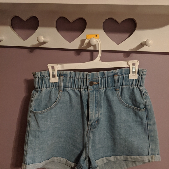 Medium Wishlist Paperbag style jean shorts - Picture 2 of 5